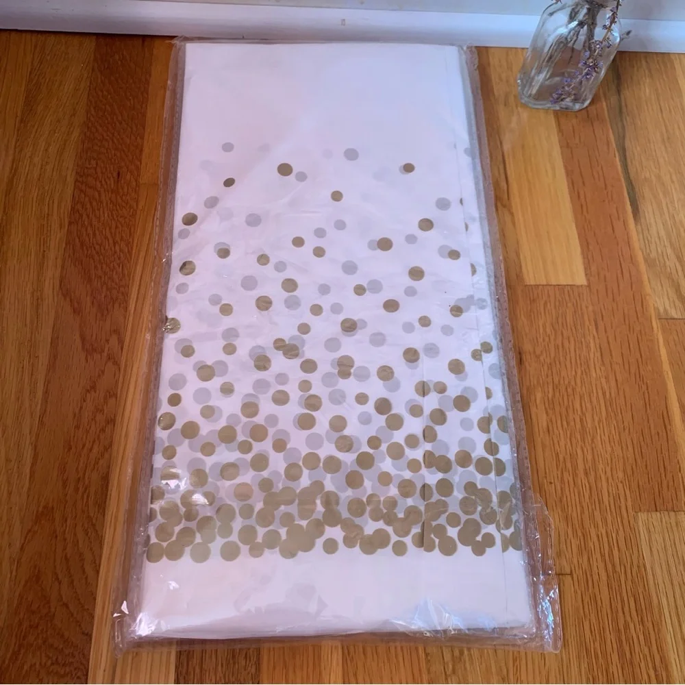 NEW 4 Pack of Tablecloths White with Gold Polka Dots for Party or Wedding